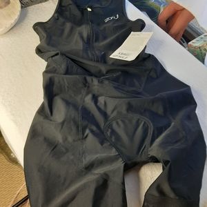 2XU Perform Trisuit NWT